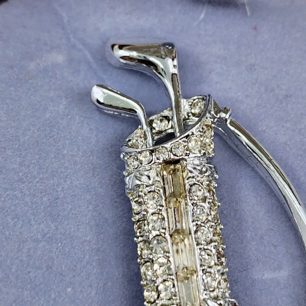 Vintage Rhinestone Golf Bag Brooch Silver Tone Crystal Clubs Sports Golfer Pin